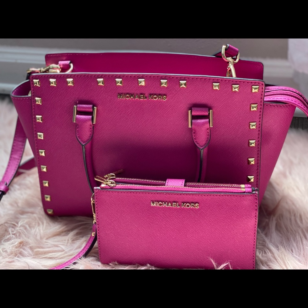 Like NEW! Gorgeous Pink Selma Michael Kors Set!